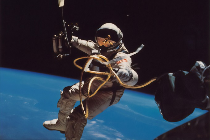 blog-photo-8-stellar-astronauts-to-inspire-your-audience